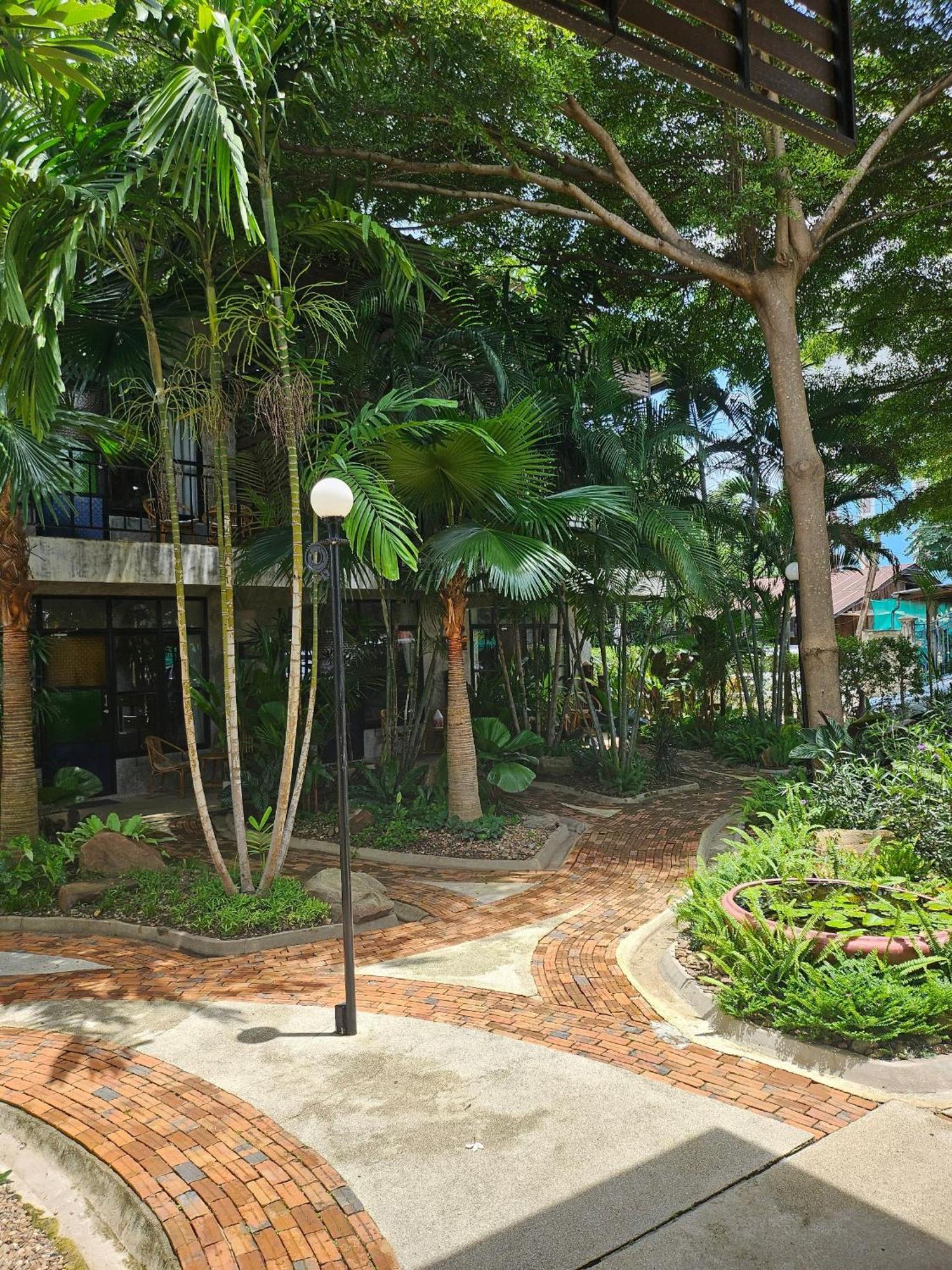 The Picturebook Guesthouse Mae Sot Εξωτερικό φωτογραφία