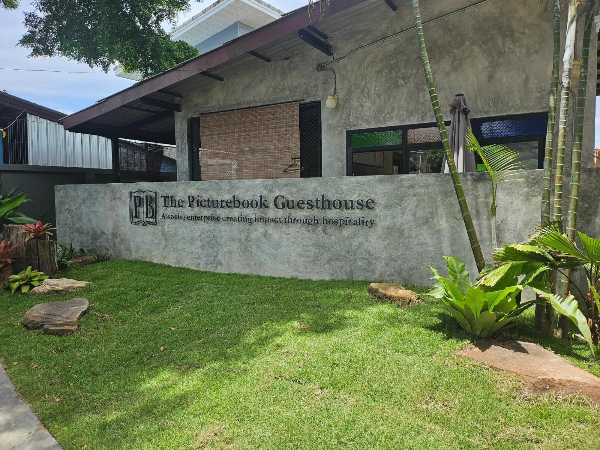The Picturebook Guesthouse Mae Sot Εξωτερικό φωτογραφία